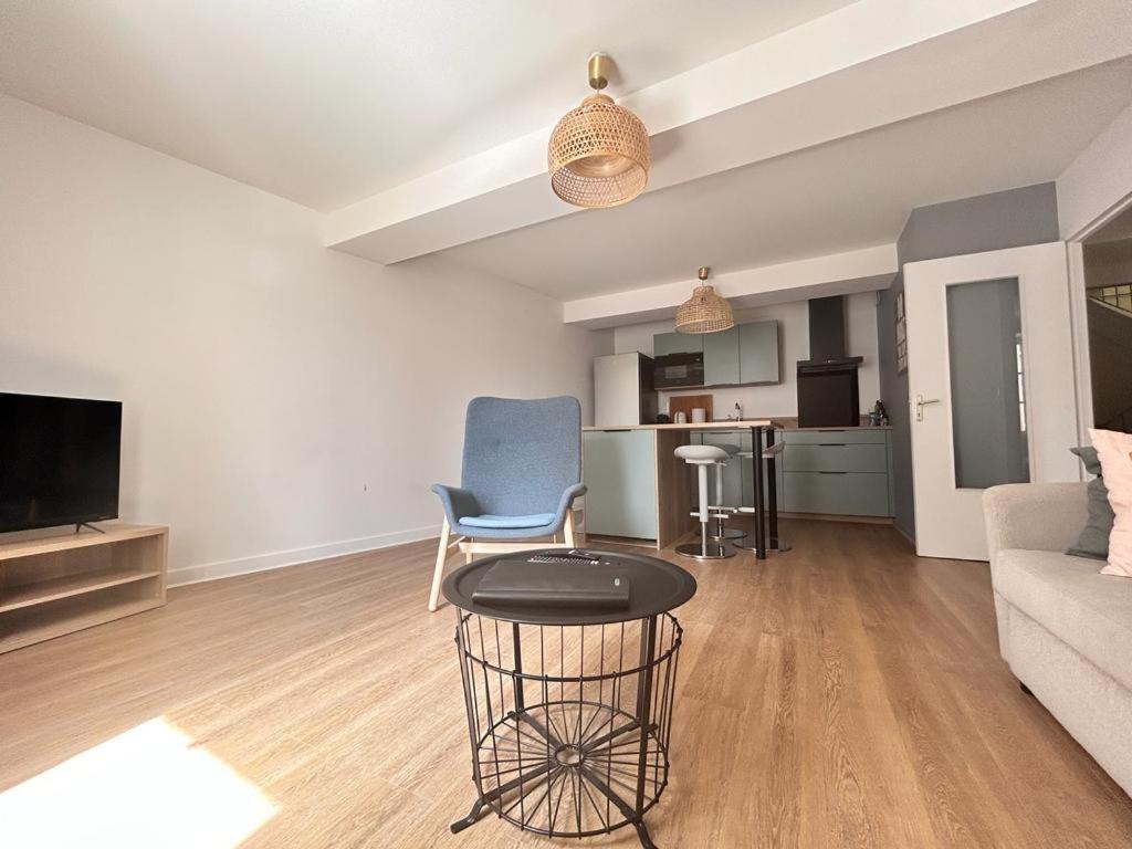 Tour D'Auvergne - Appartements En Plein Centre Ville, Proche De La Cathedrale Et De La Place De Jaude Clermont-Ferrand Luaran gambar