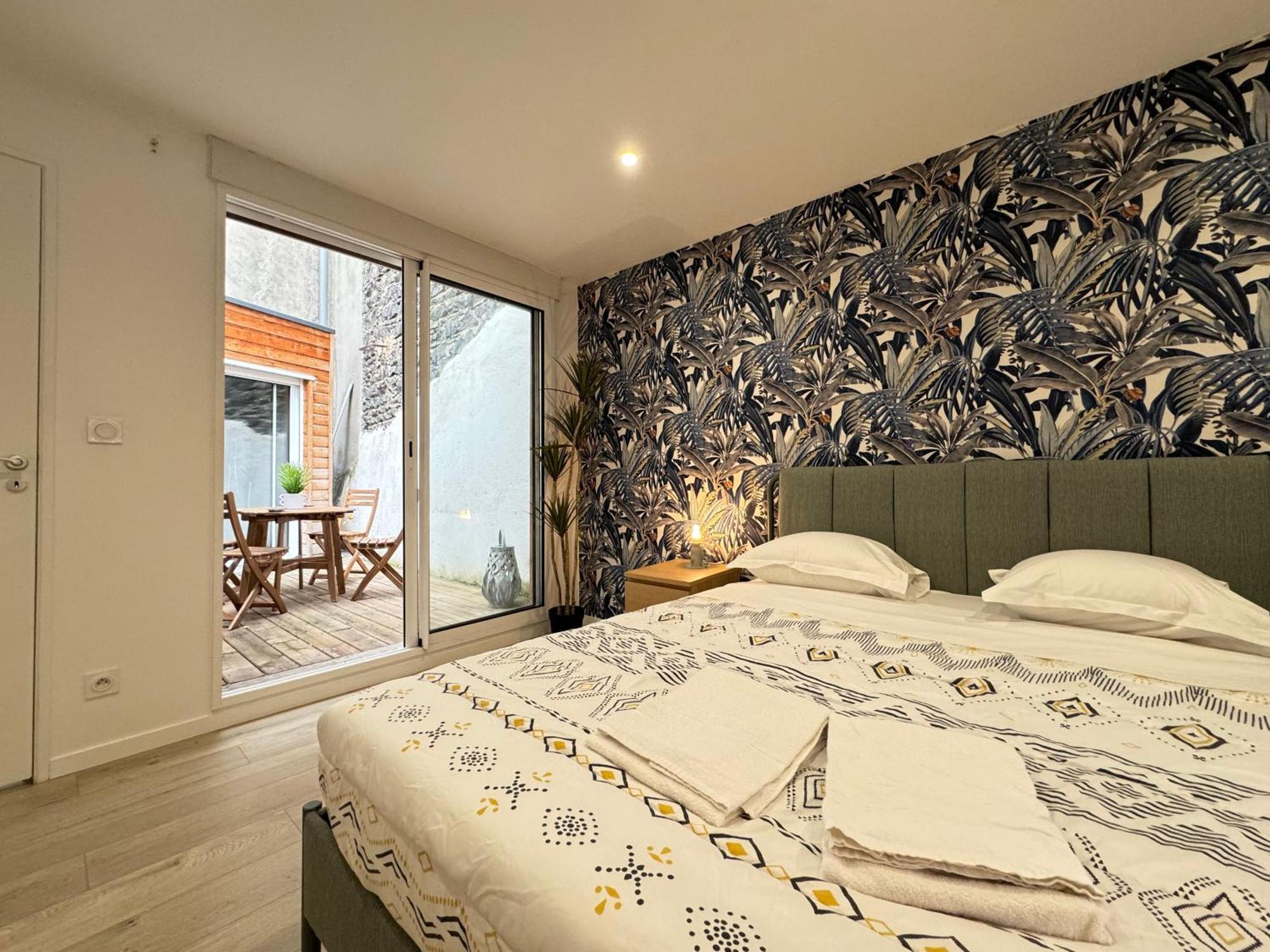 Tour D'Auvergne - Appartements En Plein Centre Ville, Proche De La Cathedrale Et De La Place De Jaude Clermont-Ferrand Luaran gambar