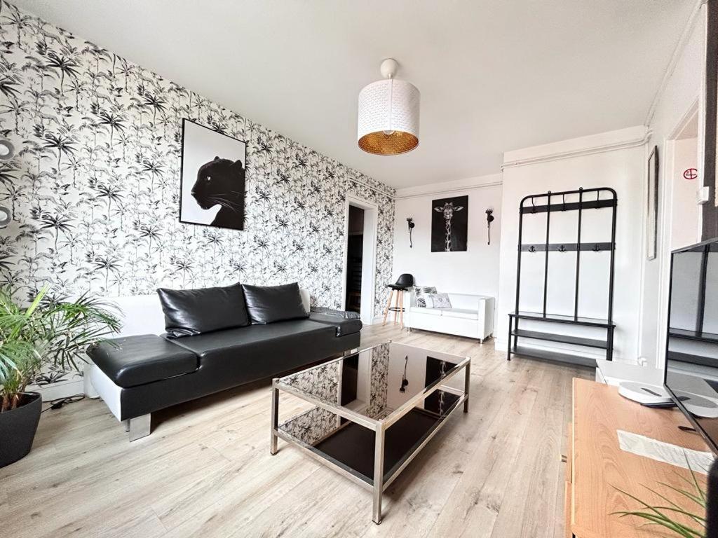 Tour D'Auvergne - Appartements En Plein Centre Ville, Proche De La Cathedrale Et De La Place De Jaude Clermont-Ferrand Luaran gambar