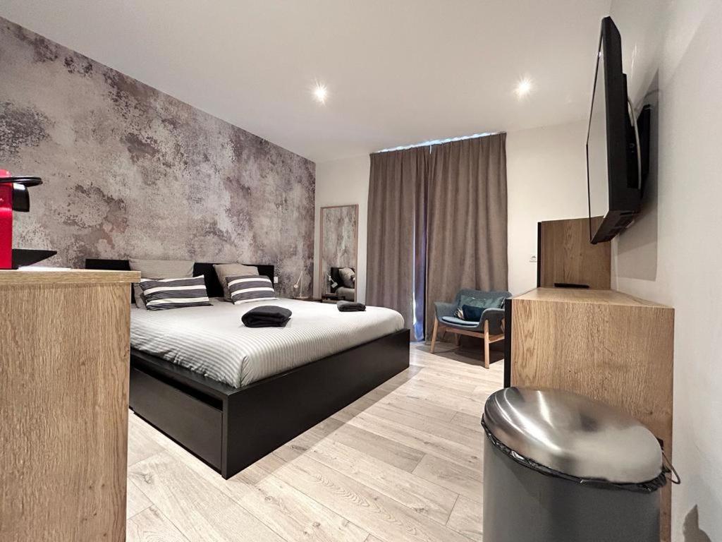 Tour D'Auvergne - Appartements En Plein Centre Ville, Proche De La Cathedrale Et De La Place De Jaude Clermont-Ferrand Luaran gambar